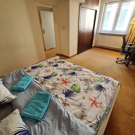 10q - Z6 606 Apartman Varsó